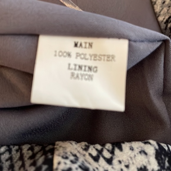 Mini skirt by Wild Ginger - Picture 5 of 6